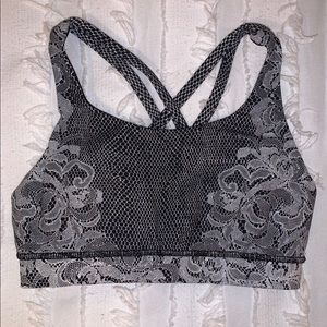 Lululemon sports bra